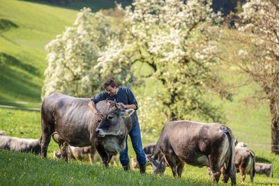 biohof dusch 021 copyright tina sturzenegger