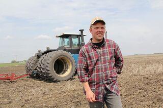 Junge LandwirtInnen werden regelrecht auf Pestizide getrimmt. Bild