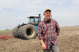 Junge LandwirtInnen werden regelrecht auf Pestizide getrimmt. Bild