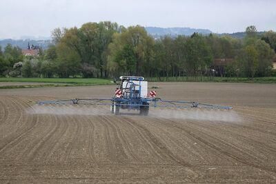 tractor 4761647